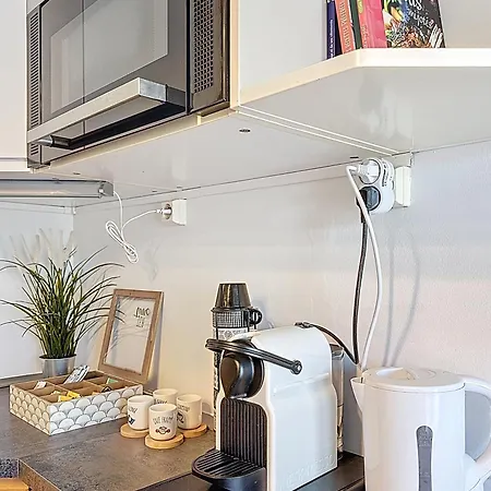 Rue Bien Assis Avec Jardin Terrasse アパート *