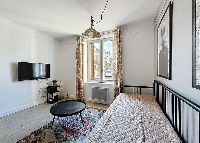 Apartment Rue Bien Assis Avec Jardin Terrasse